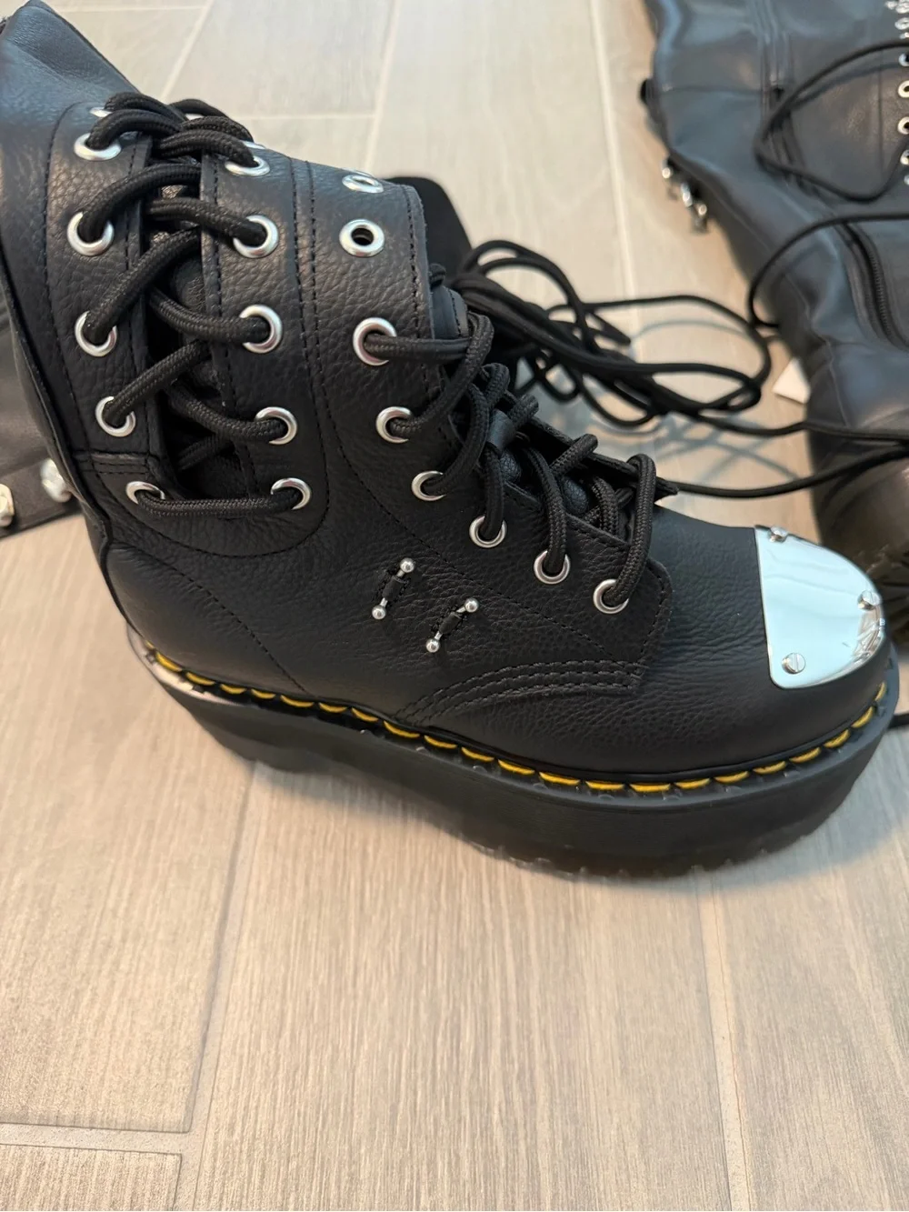 Dr. Martens 28-EYE EXTREME MAX VIRGINIA LEATHER KNEE HIGH BOOTS Size 5 NEW